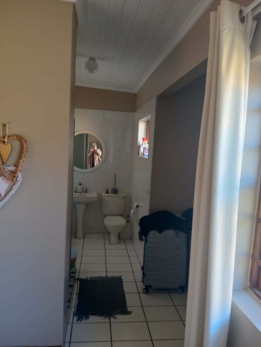 3 Bedroom Property for Sale in Wavecrest Eastern Cape